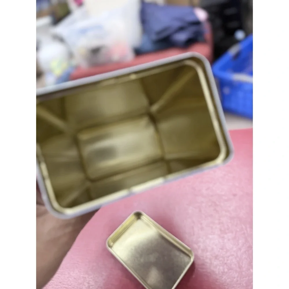 Hershey's 1996 Collectible Tin 7